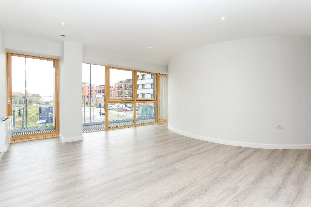 1 bedroom flat for rent in Beresford Street, London, SE18 *2 Private Balconies*, SE18