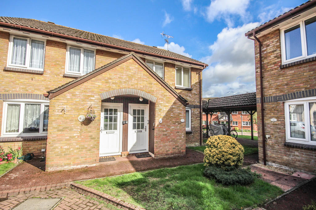 1 bedroom for sale in Acorn Drive, Wokingham, RG40