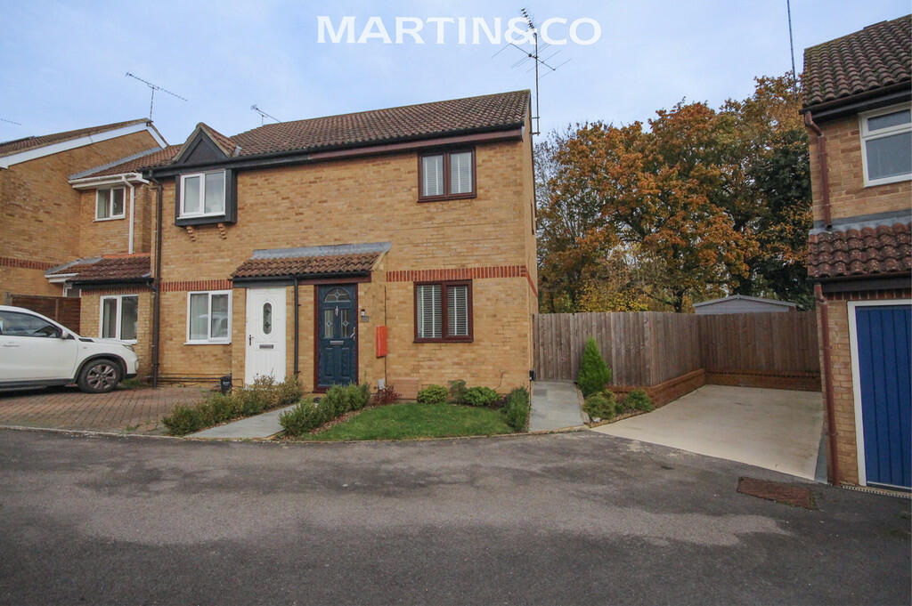 2 bedroom semidetached house for sale in Jupiter Way, Wokingham, RG41