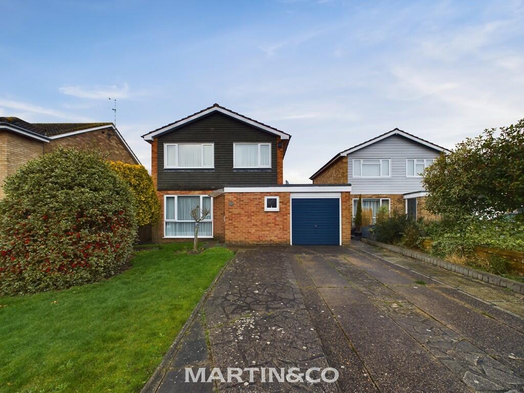 3 bedroom detached house for sale in Woodrow Drive, Wokingham, RG40