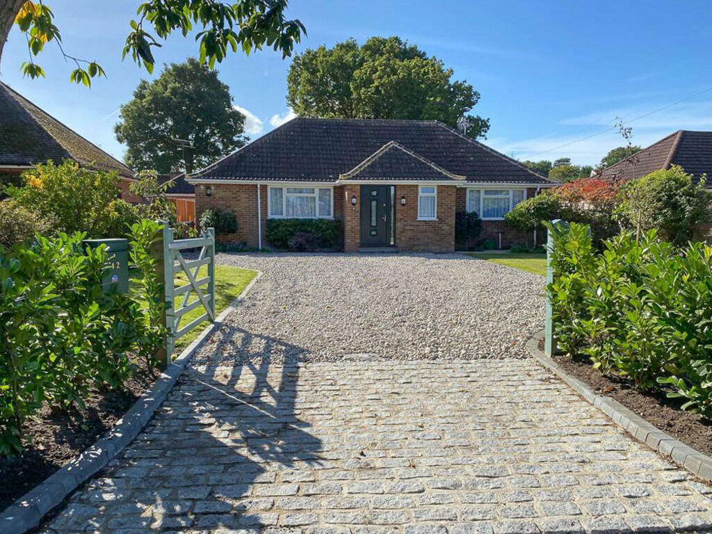 4 bedroom detached house for rent in Finchampstead, RG40