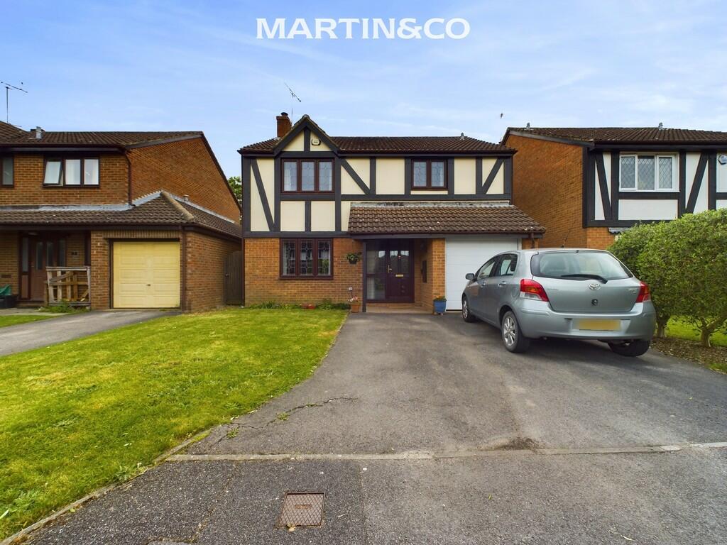 4 bedroom detached house for sale in Somerville Close, Barkham, RG41