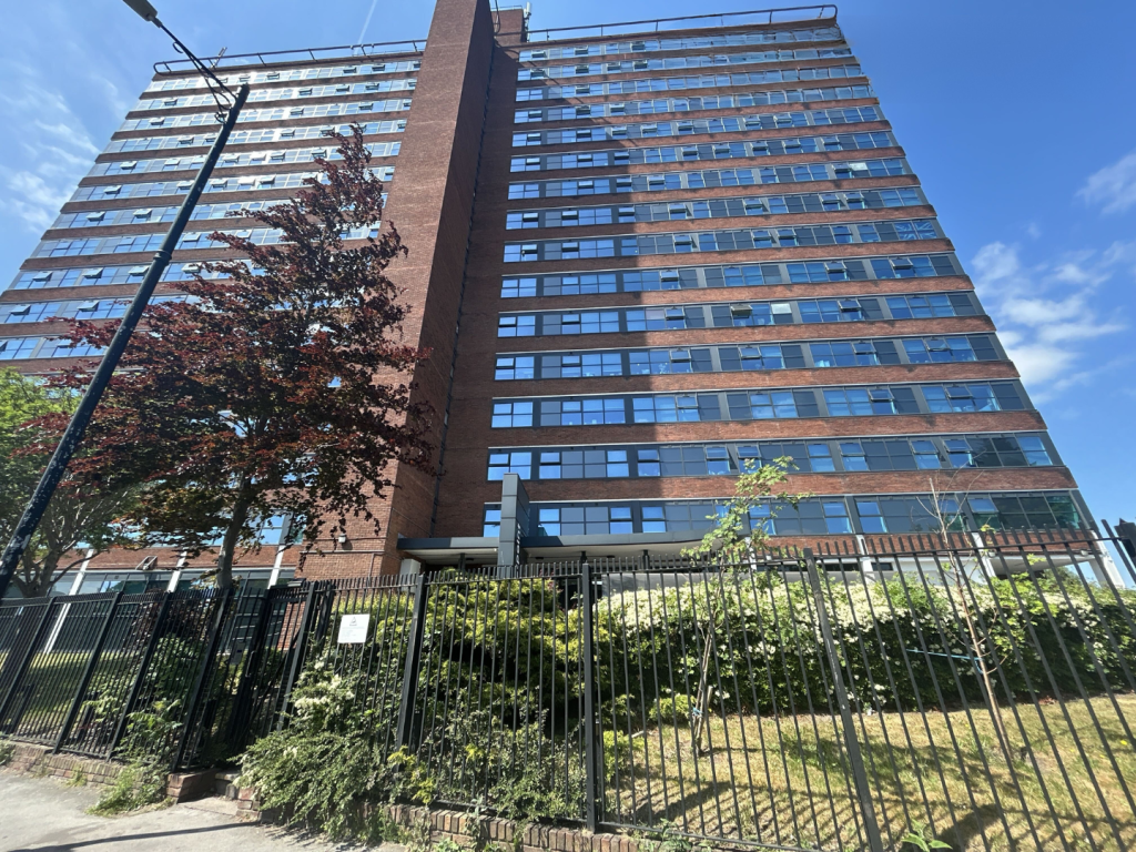 Main image of property: Chester Road, Manchester, M16 9HU – 1 Bedroom Flat