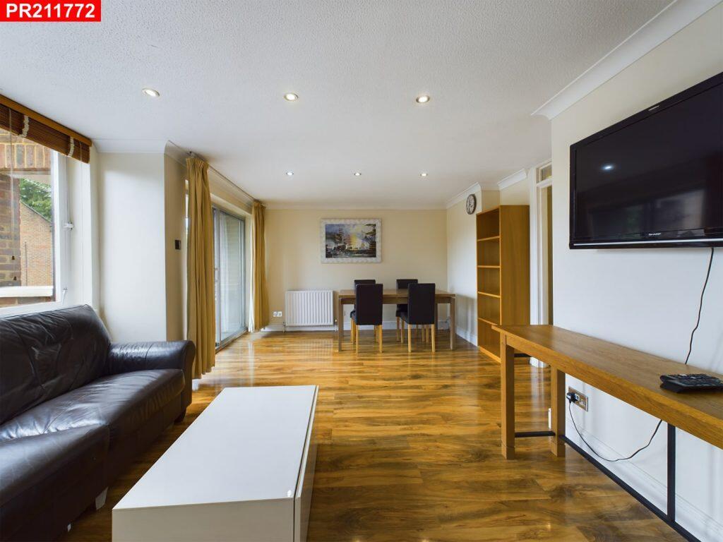 Main image of property: Cheryls Close, Fulham, SW6 2AX – 2 Bedrooms Flat