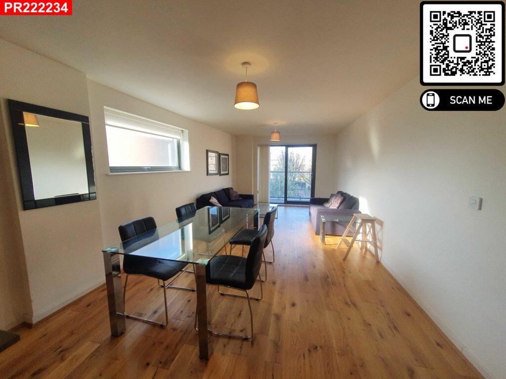 Main image of property: Crowder Street, Tower Hill, E1 0EZ – 2 Bedrooms Flat