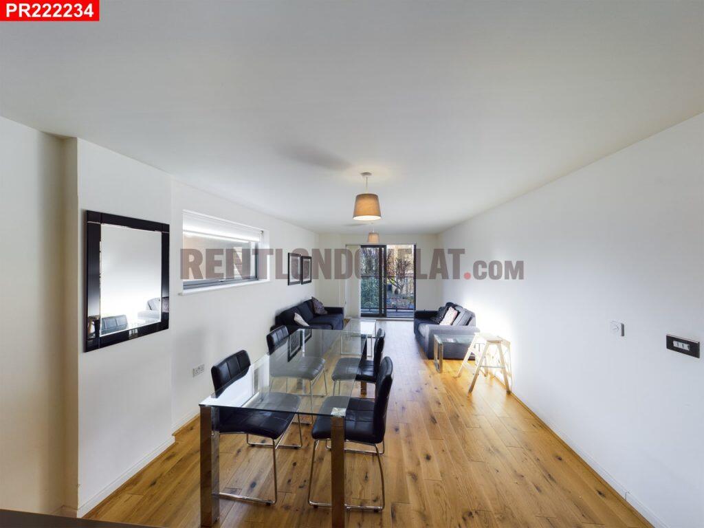 Main image of property: Crowder Street, Tower Hill, E1 0EZ – 2 Bedrooms Flat