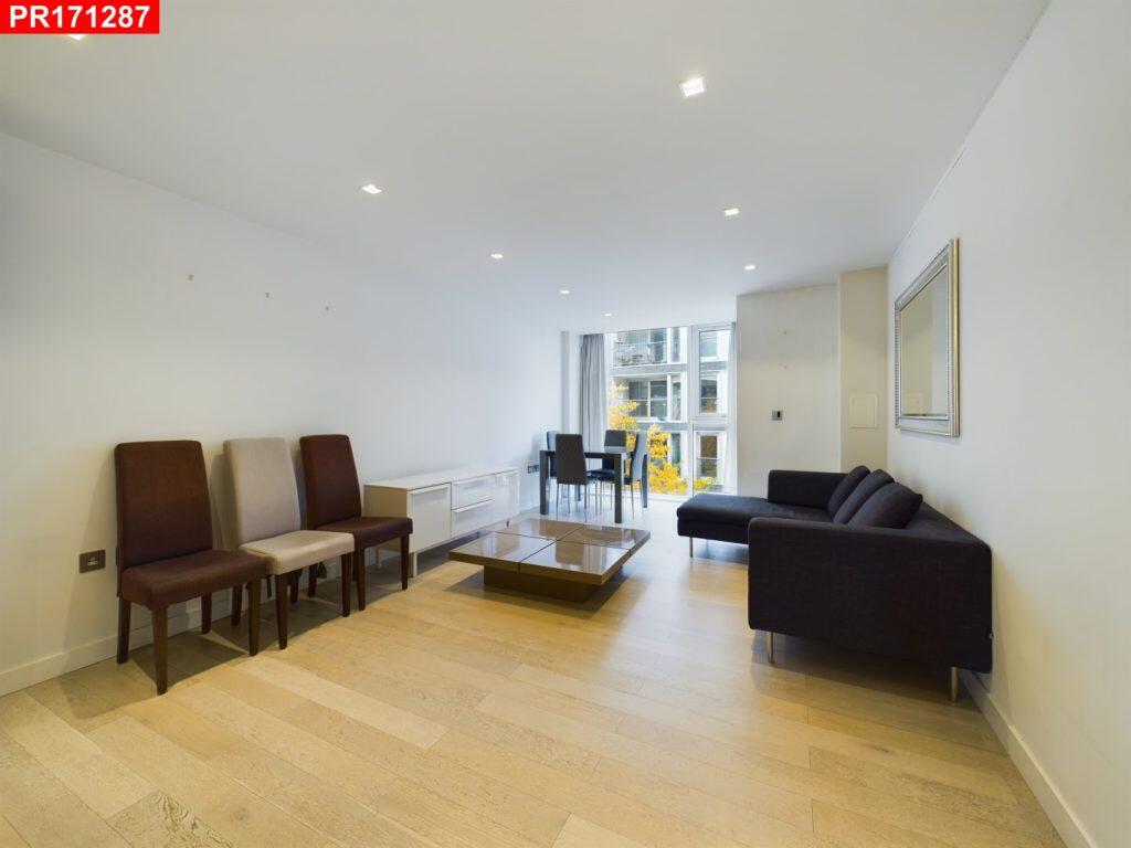 Main image of property: Angel – 2 Bedrooms Flat
