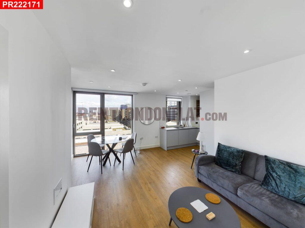 Main image of property: Poplar – 1 Bedroom Flat