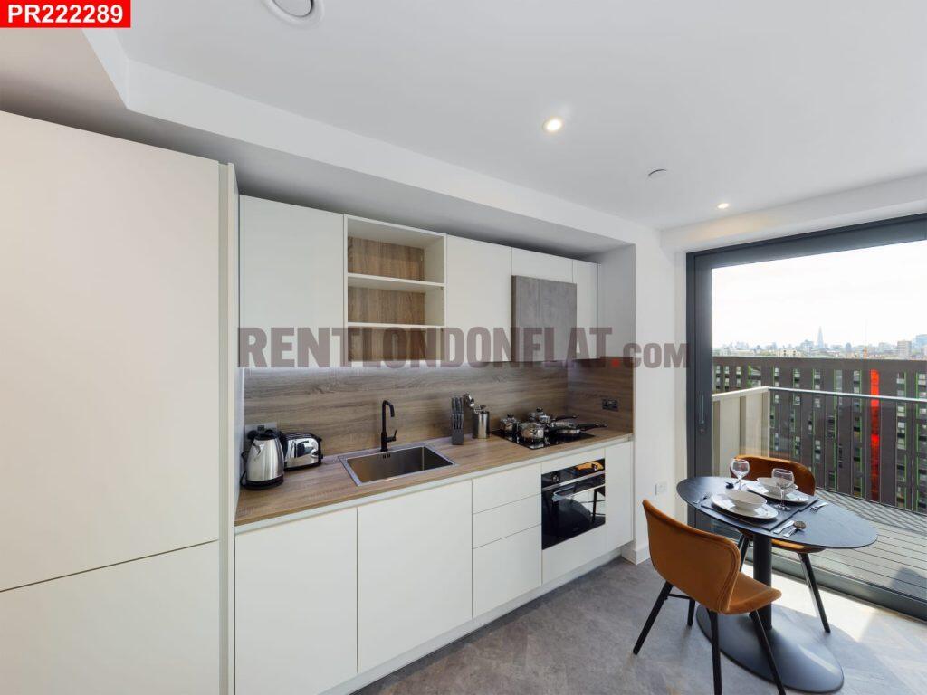 Main image of property: Bromley-by-Bow – Studio Flat