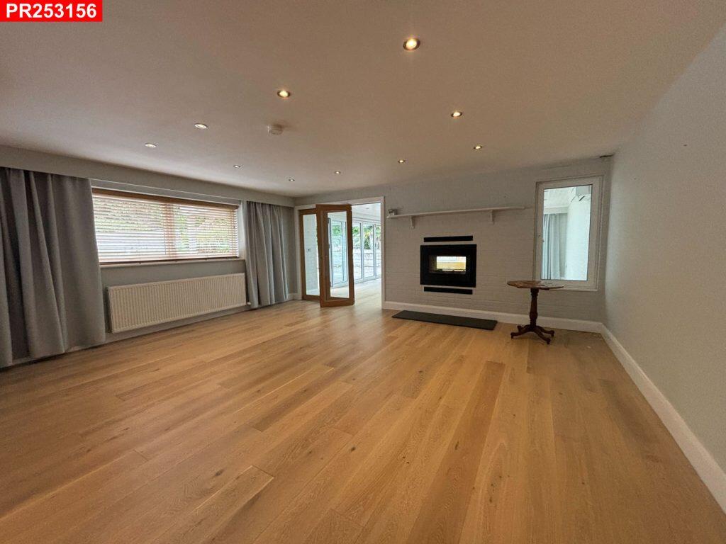 Main image of property: Bagshot – 4 Bedrooms House