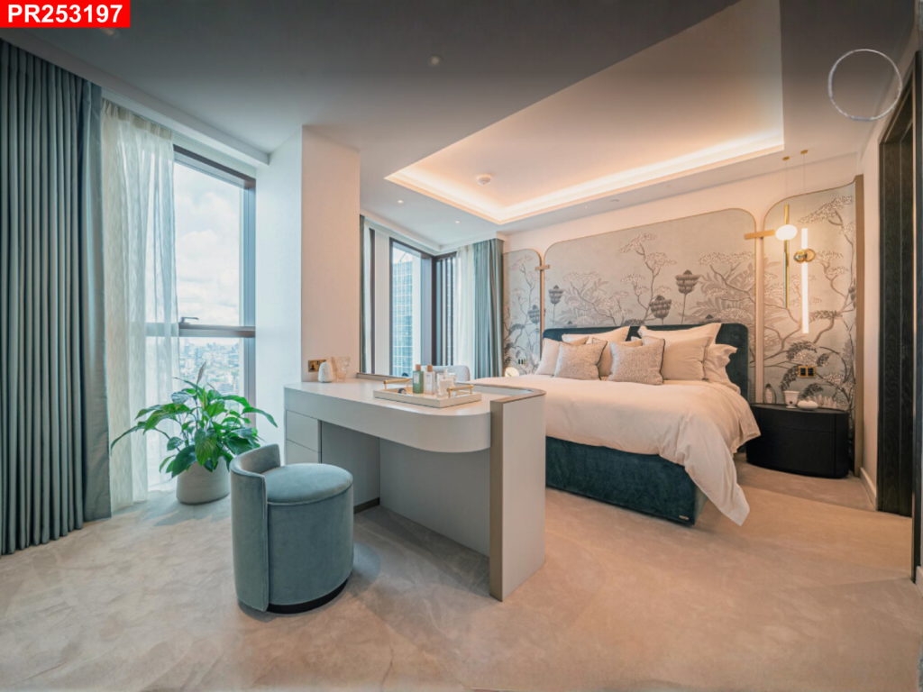 Main image of property: Nine Elms – 4 Bedrooms Flat