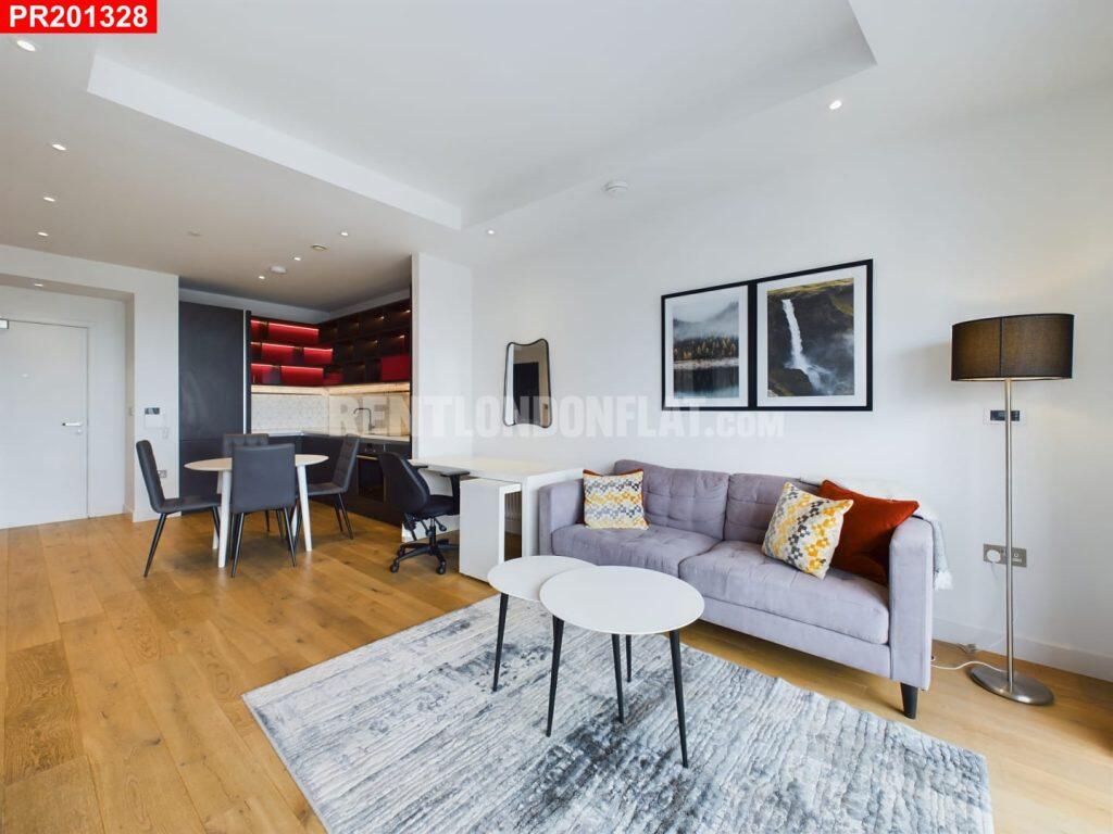 Main image of property: Leamouth – 1 Bedroom Flat