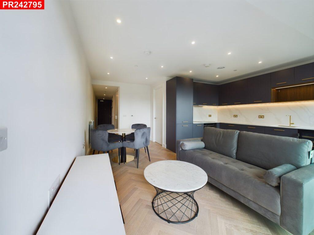 Main image of property: Woolwich – 1 Bedroom Flat