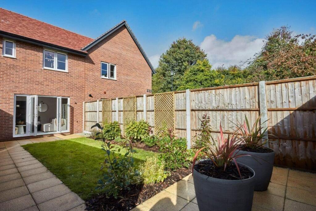 Main image of property: Highlands Lane, Rotherfield Greys, Henley-on-Thames, Oxfordshire, RG9