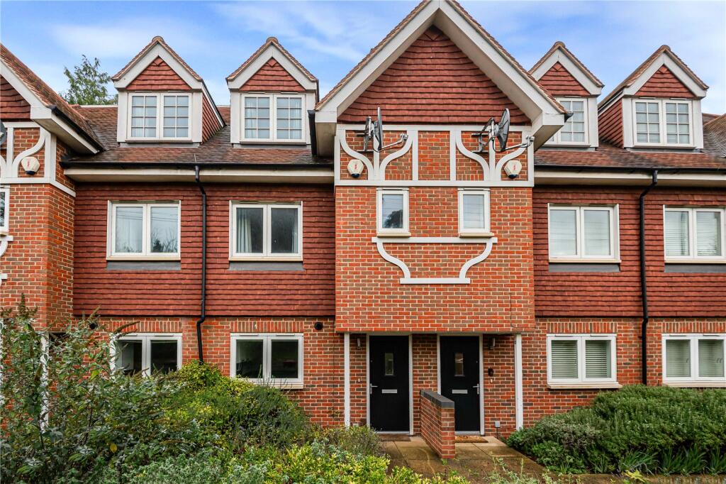 Main image of property: Oxford Road, Tilehurst, Reading, Berkshire, RG31