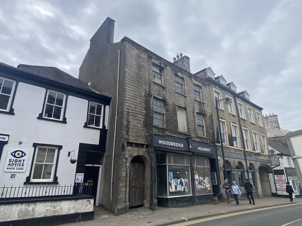 Main image of property: 114 Highgate, Kendal, LA9