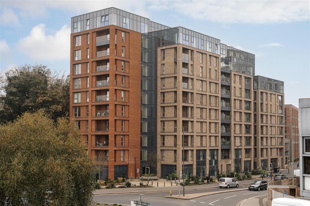 Main image of property: Picture House - Marketfield Way