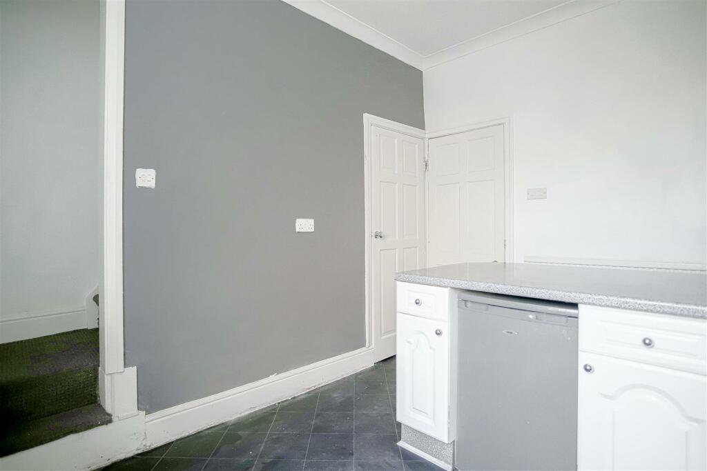 2 bedroom end of terrace house for sale in Townley Street, Briercliffe