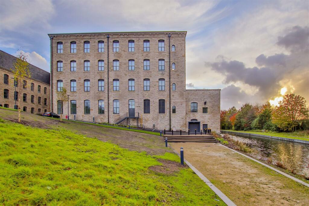 Additional property image - Northlight Parade, Brierfield