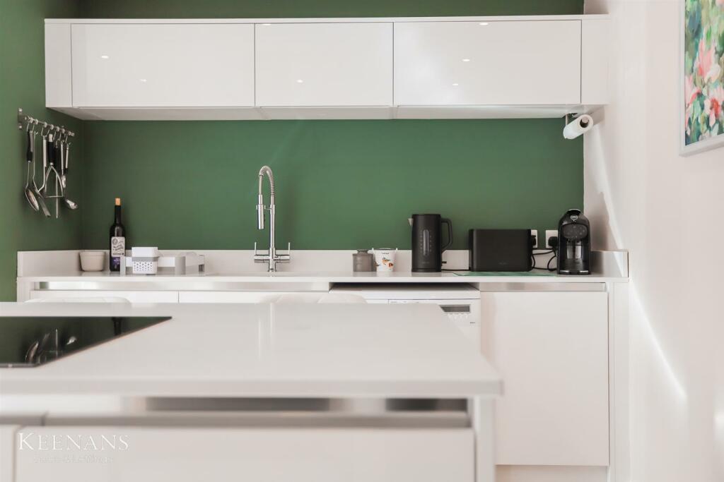 Additional property image - Whitpark Grove, Ightenhill