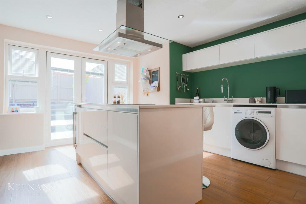 Additional property image - Whitpark Grove, Ightenhill