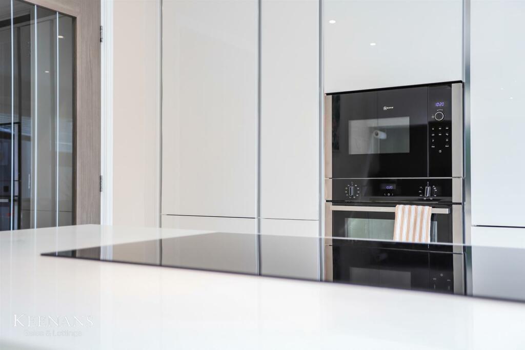 Additional property image - Whitpark Grove, Ightenhill