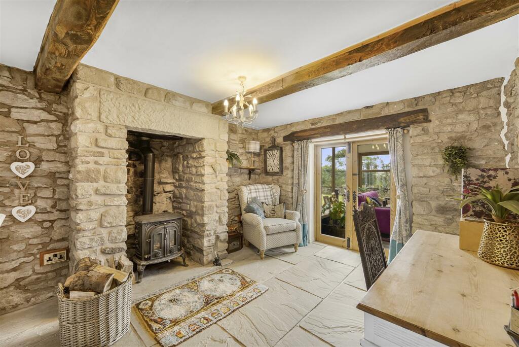 Additional property image - Brown Hill Lane, Colne