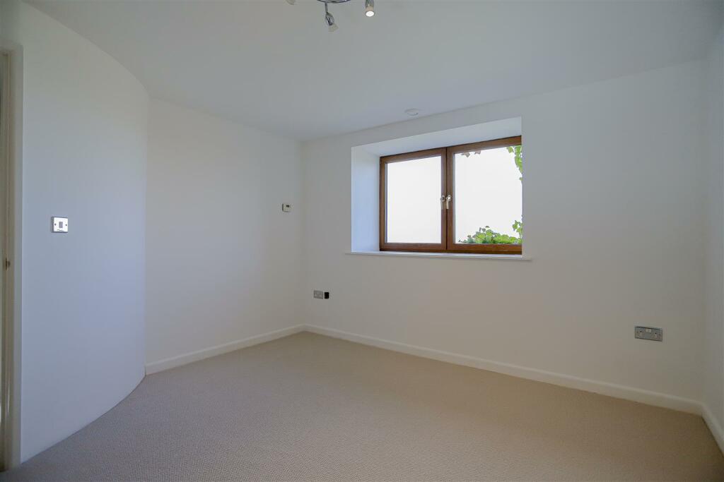 Additional property image - Glen View Road, Burnley
