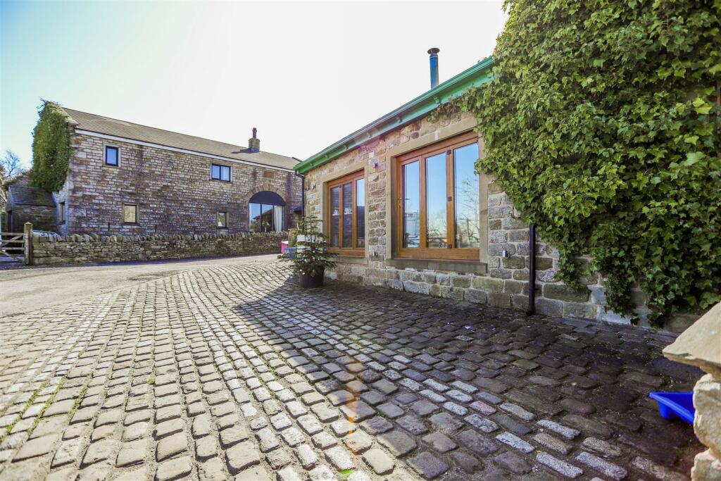 Additional property image - Glen View Road, Burnley