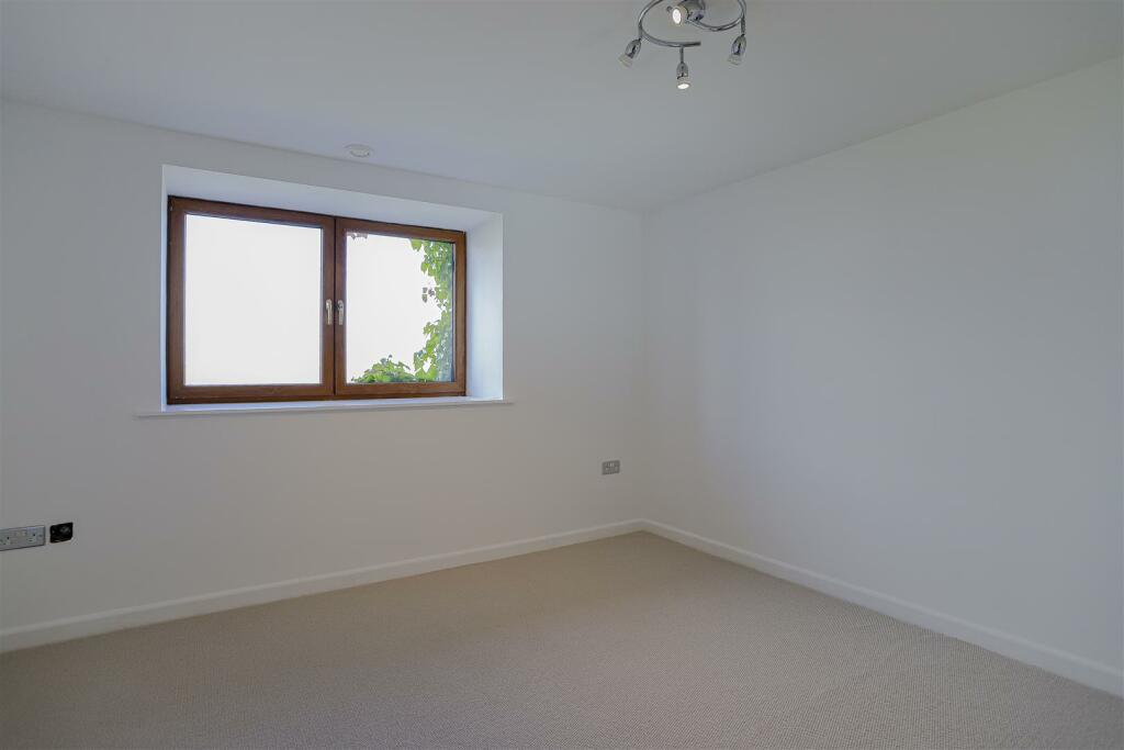 Additional property image - Glen View Road, Burnley