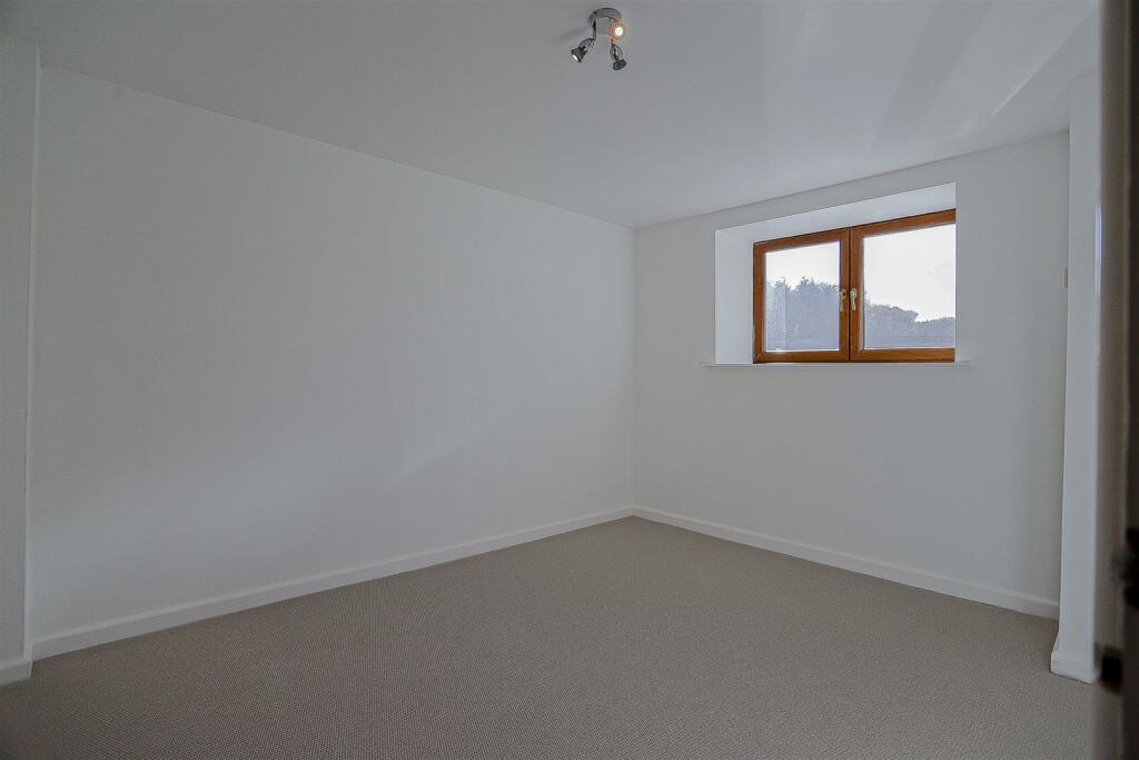 Additional property image - Glen View Road, Burnley