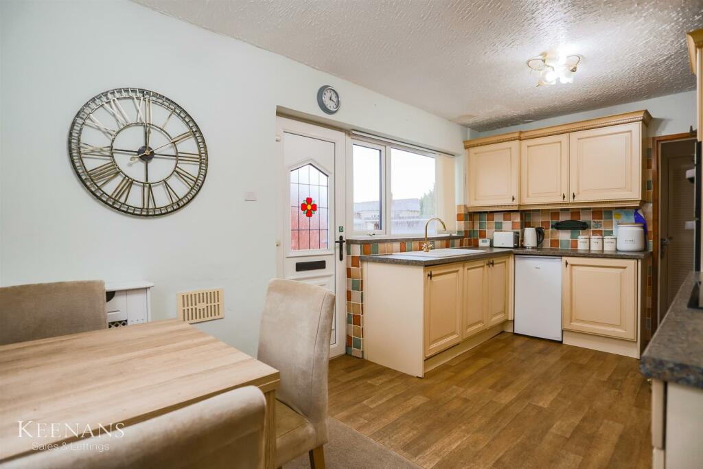 Additional property image - Oakeneaves Avenue, Burnley