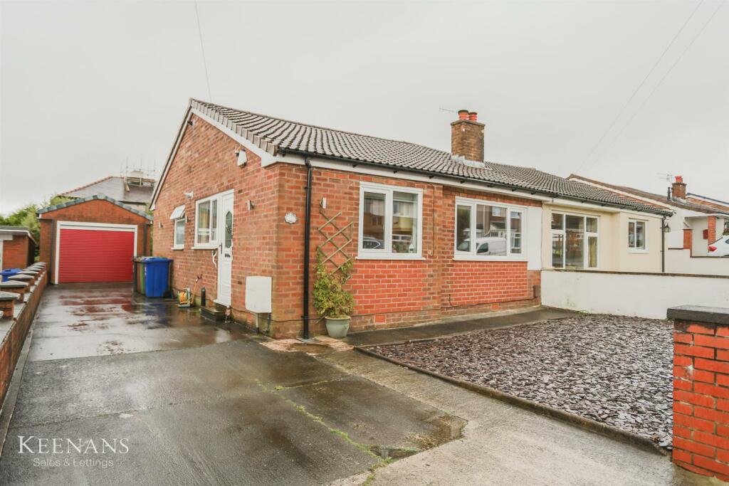 Additional property image - Oakeneaves Avenue, Burnley
