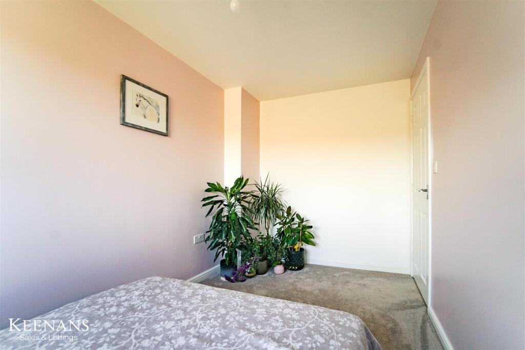 Additional property image - Park Gate Close