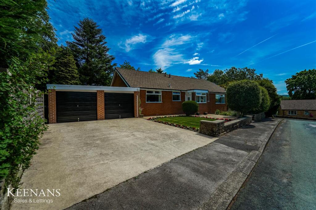Main image of property: Bankfold, Barrowford, Nelson