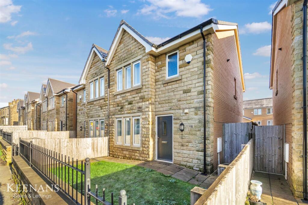 Main image of property: Skipton Road, Colne