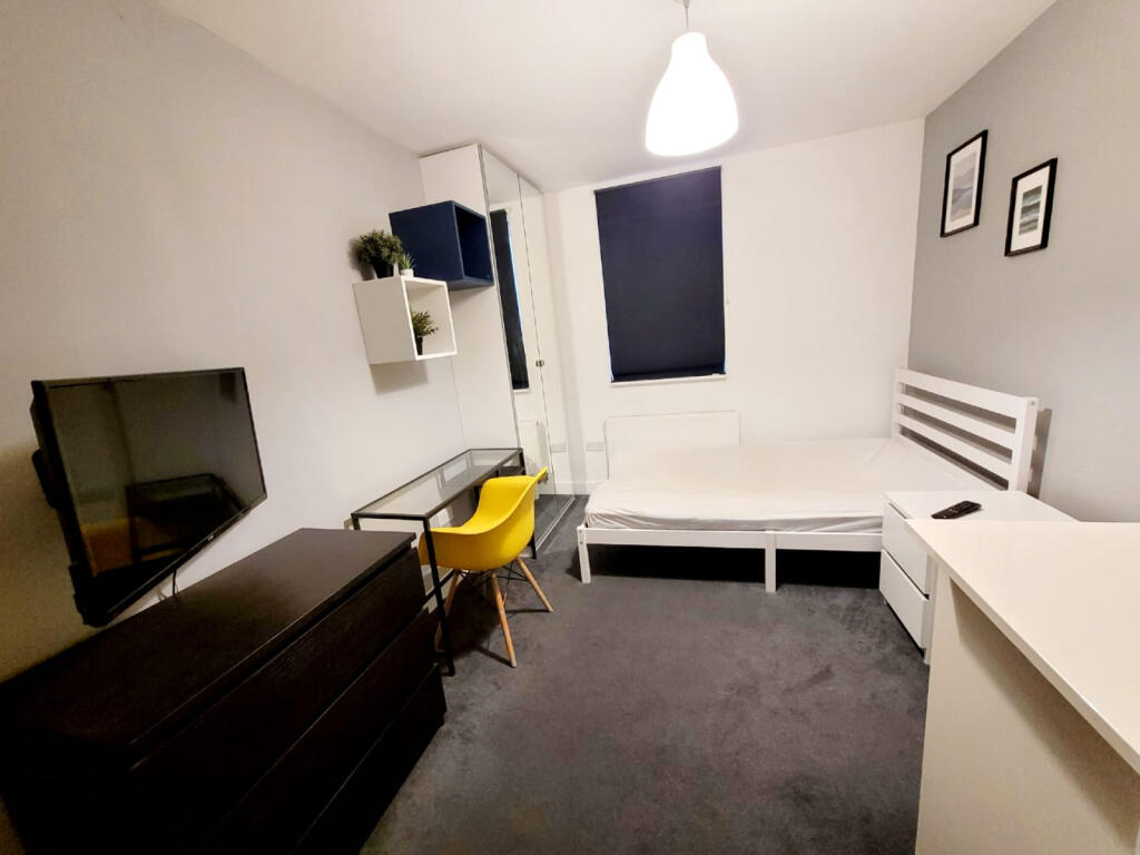 Main image of property: Room 5, 185 Barton Lane, M30