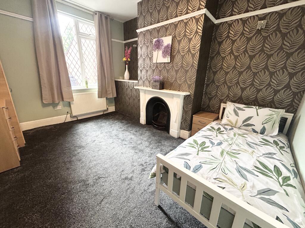 Main image of property: Room 2, 284 Liverpool Road, M30