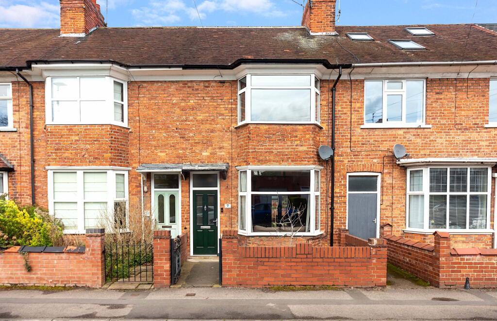 3 bedroom terraced house for sale in Main Avenue, York, North Yorkshire, YO31