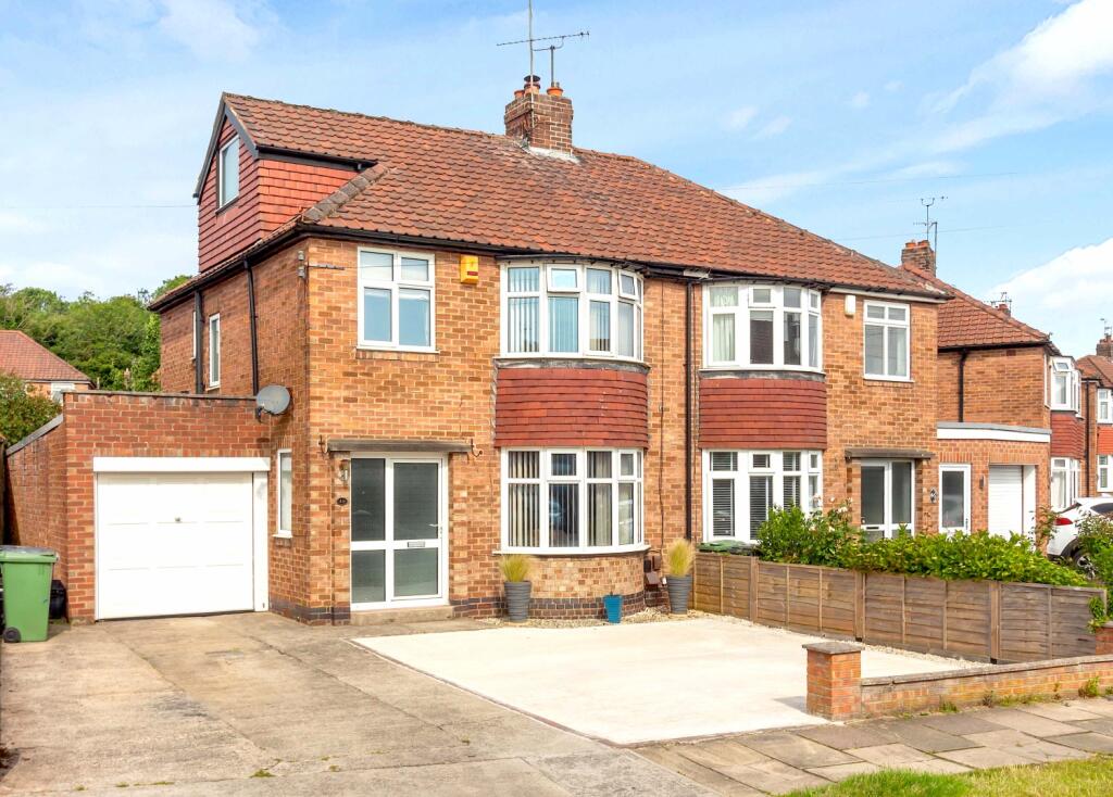 4 bedroom semidetached house for sale in Howe Hill Road, York, North