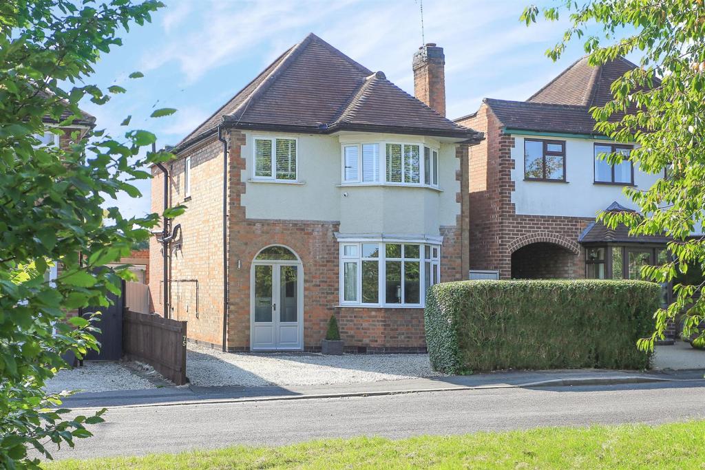 3 bedroom detached house for sale in Blaby Road, Enderby, Leicester, LE19