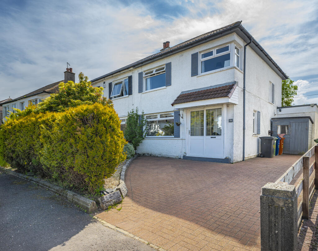 4 bedroom semidetached house for sale in 15 Adamslie Drive