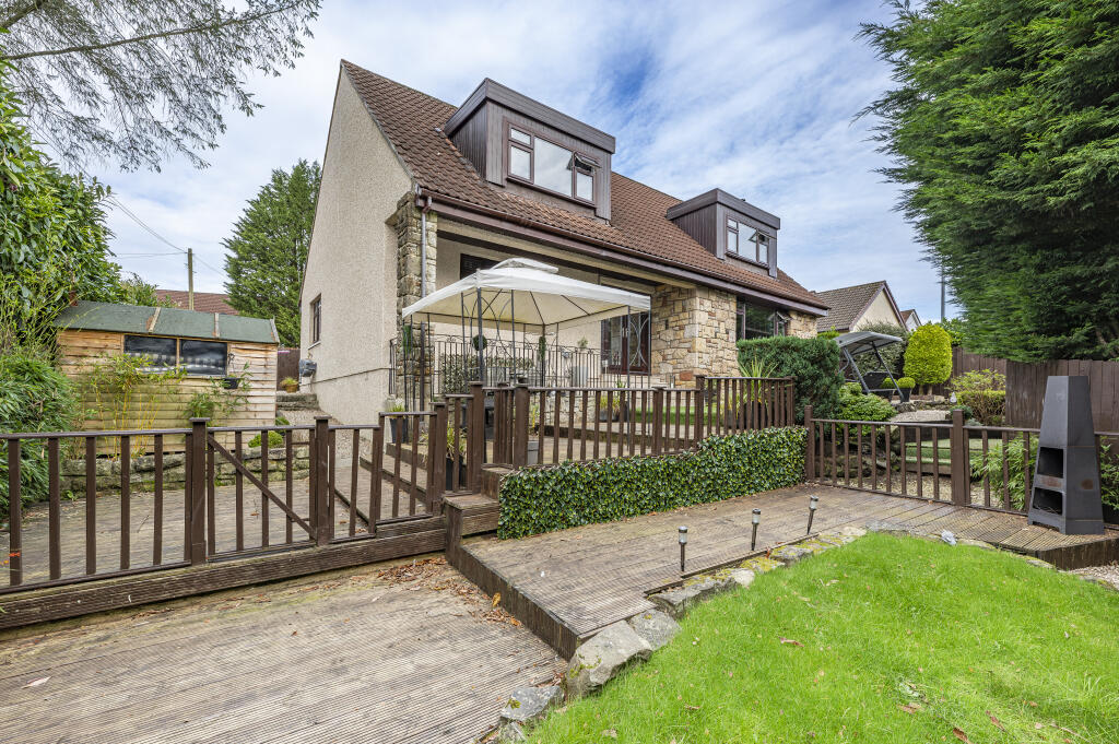 Main image of property: 1a Highland Place, Kilsyth , G65