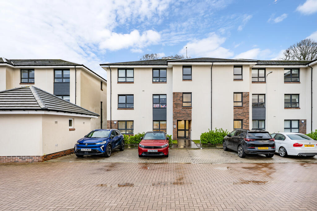 Main image of property: Flat 0/3, 4 Lanfine Drive, Kirkintilloch, Glasgow, G66