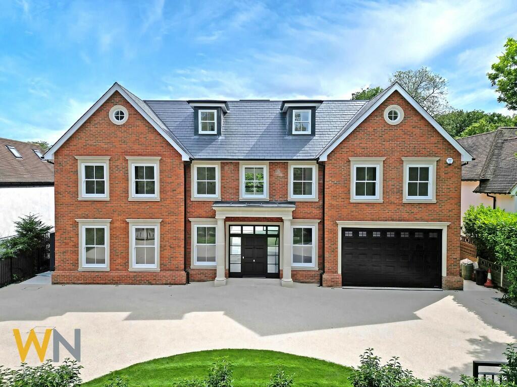 6 bedroom detached house for sale in Ridgeway, Hutton Mount, Brentwood