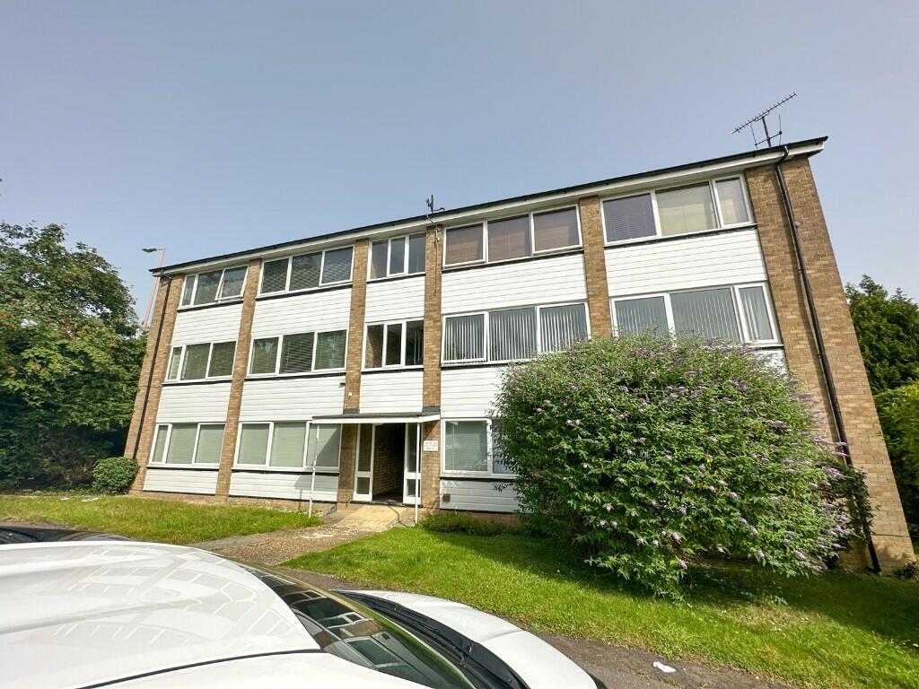 2 bedroom apartment for sale in Barrington Court, Hutton, Brentwood