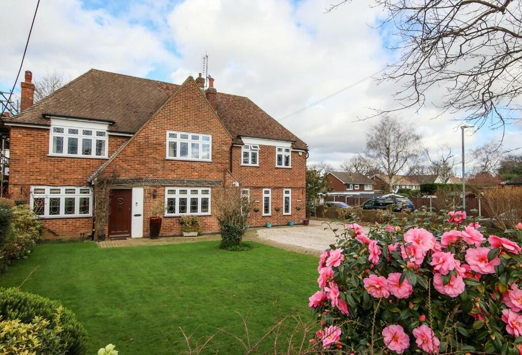 5 bedroom detached house for sale in Cory Drive, Hutton Burses, Brentwood, Essex, CM13