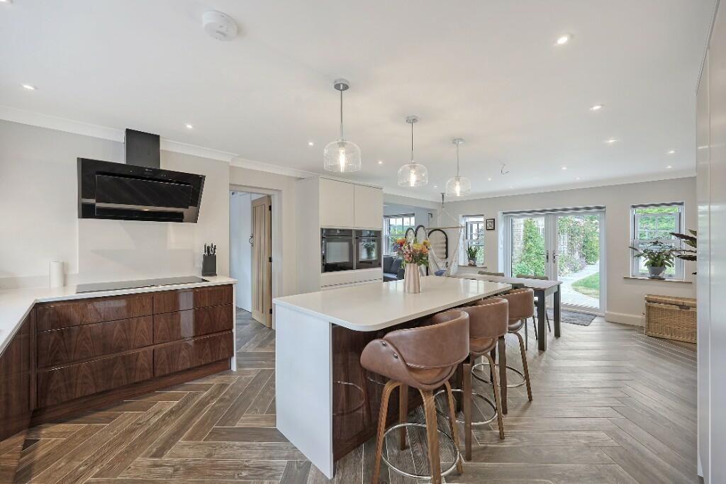 Additional property image - Billericay Road, Herongate, Brentwood, Essex, CM13