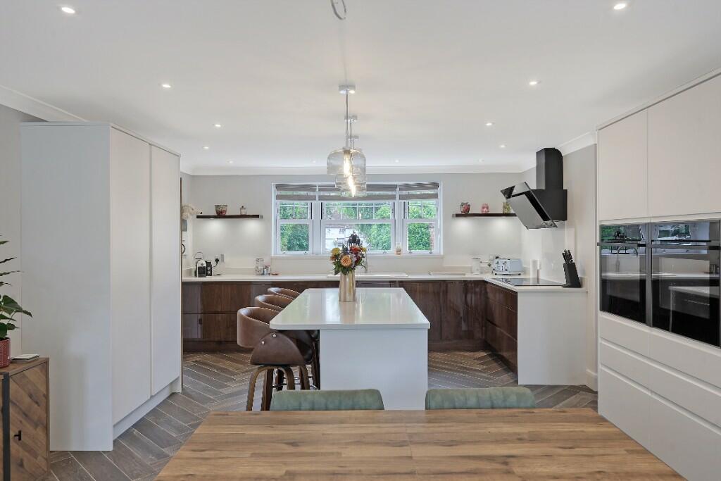 Additional property image - Billericay Road, Herongate, Brentwood, Essex, CM13