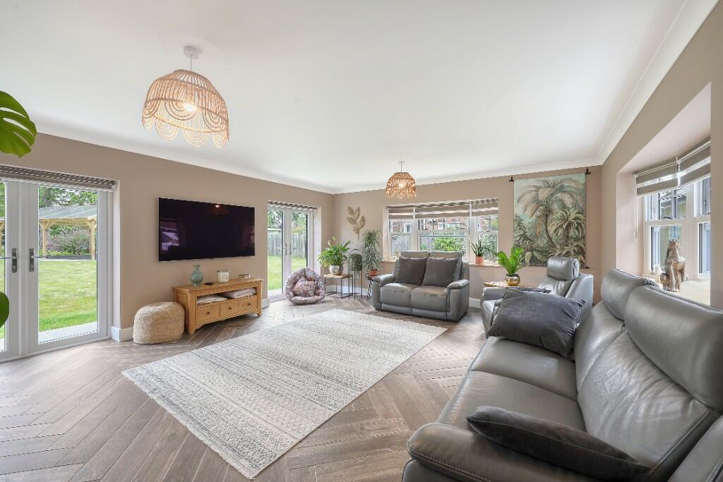 Additional property image - Billericay Road, Herongate, Brentwood, Essex, CM13